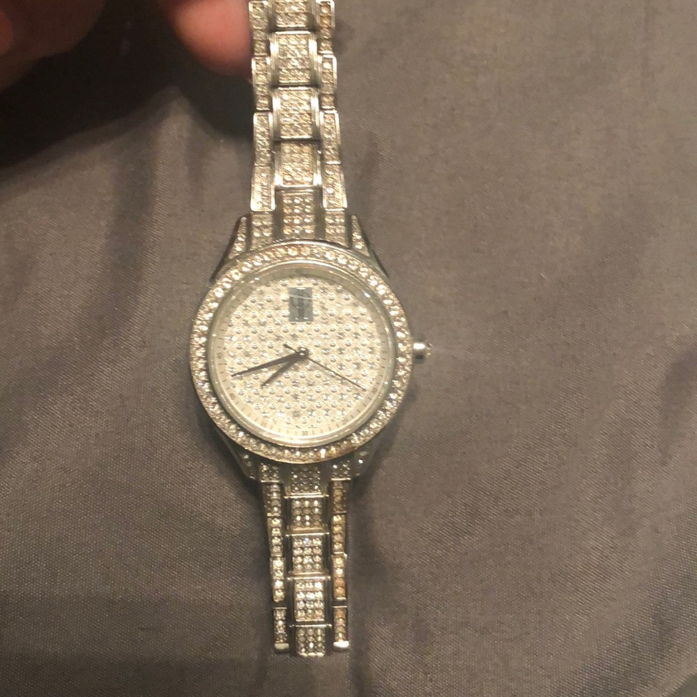 JLO SPARKLING SILVER WATCH